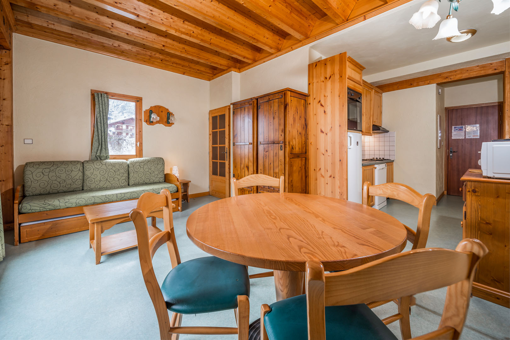 /media/appartement-4-pers-T2/tablette/sejour.jpg